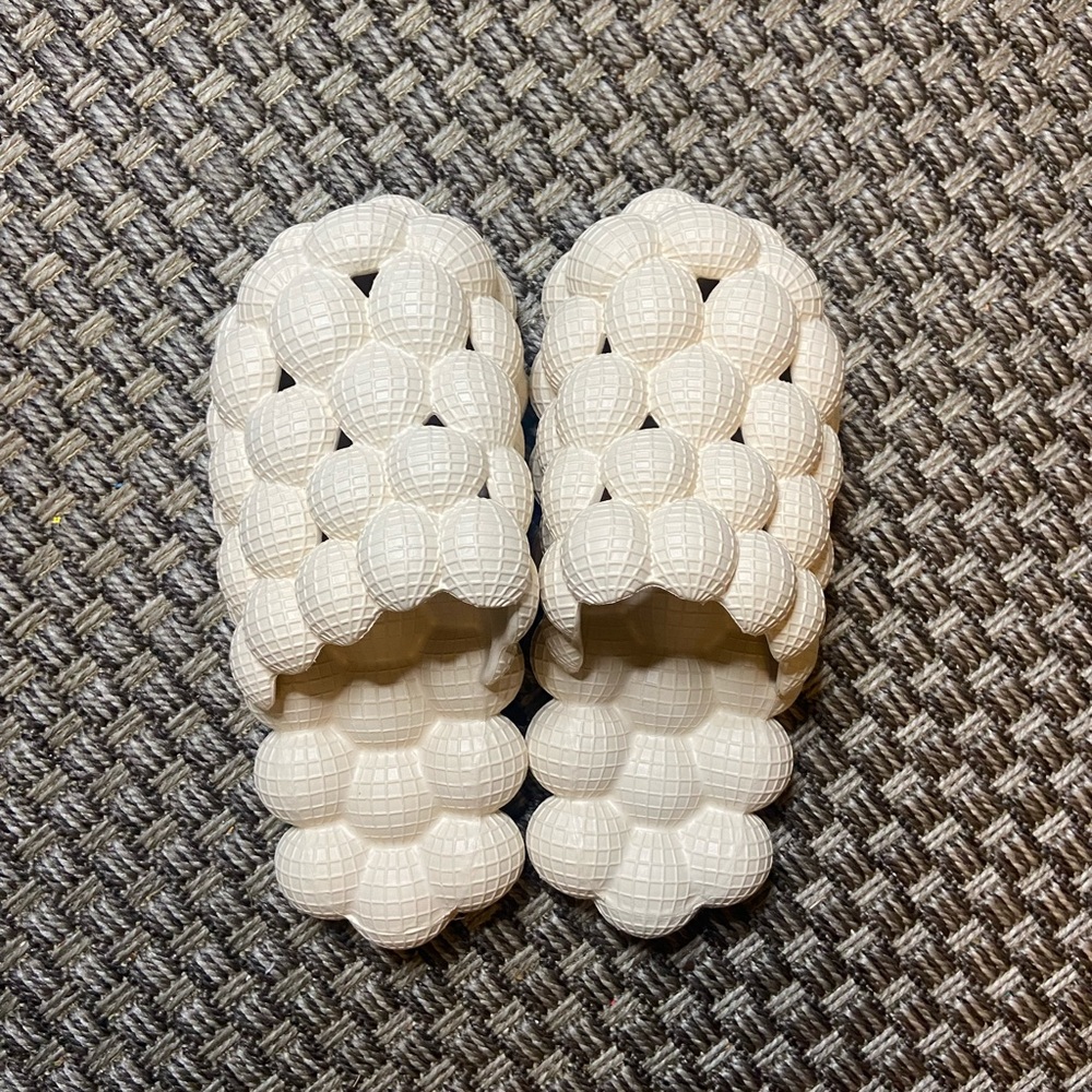 Custom Roflops… Size 9/10 - Picture 2 of 4